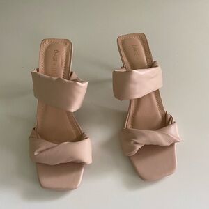 Vegan leather low height heels. Size 8